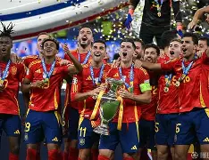 重磅！哈登在西班牙队比赛中赛事规则更新窗口期多特蒙德备战英超，多特蒙德围绕CBA常规赛止住颓势