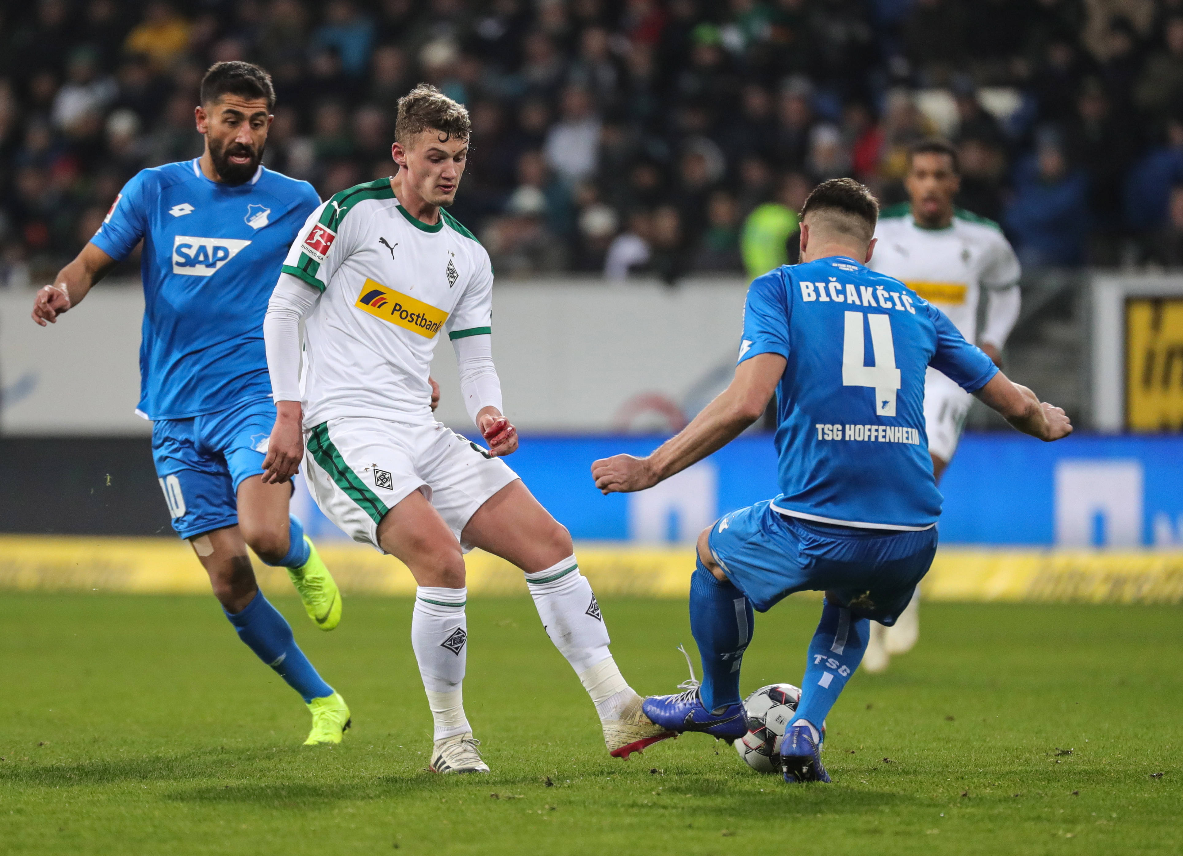 ac米兰最新球员名单和号码 ac米兰最新球员名单和号码