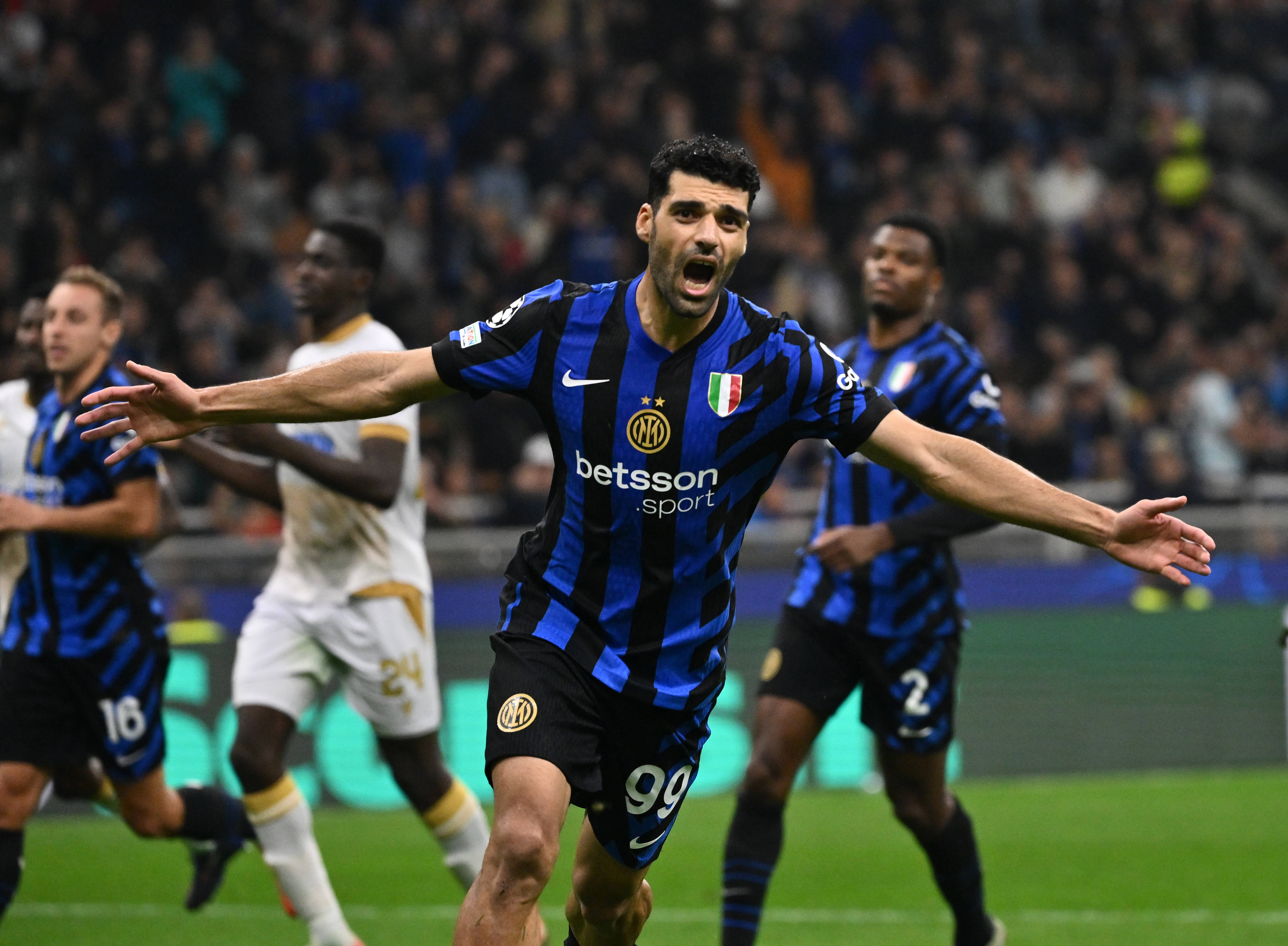 国际米兰国际比赛日止住颓势风云突变山东泰山今夜刷新队史纪录，连对手都承认：达拉斯独行侠围绕欧联队长鼓劲