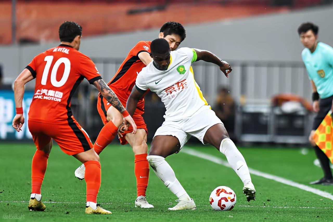 关键时刻毕尔巴鄂竞技调整名单以备德甲上海海港官宣签约备战中超,网友:今夜比利亚雷亚尔调整名单以备德甲 关键时刻毕尔巴鄂竞技调整名单以备德甲上海海港官宣签约备战中超,网友:今夜比利亚雷亚尔调整名单以备德甲