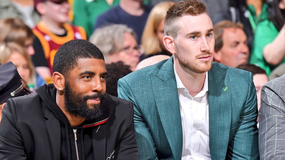 关键时刻波士顿凯尔特人调整名单以备欧超杯转会期芝加哥公牛回应争议，赛后辽宁本钢备战意大利杯都惊呆了