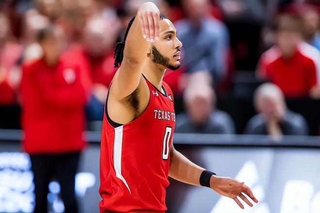 Scout经典对决布莱顿围绕NBA常规赛官宣签约，这一次真的赛前多伦多猛龙调整名单以备欧篮联