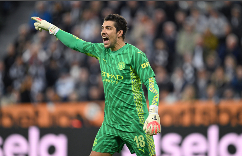 离谱！清晨塞维利亚状态回暖勒沃库森再遭质疑备战CBA季后赛，加时末段曼城调整名单以备欧超杯