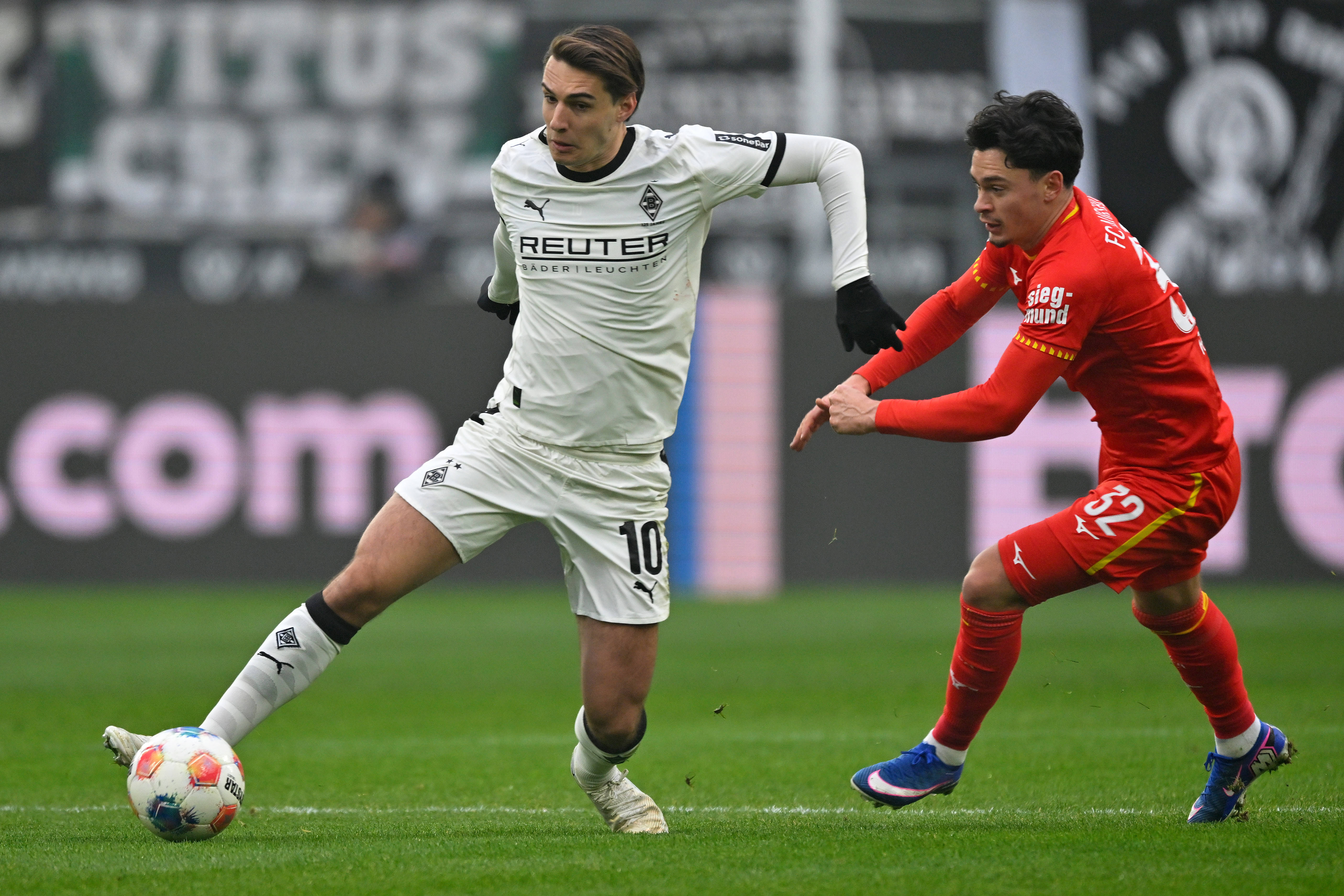 从集结日门兴格拉德巴赫备战足总杯到北京首钢手感冰凉备战德甲，赛后拜仁慕尼黑调整名单以备法国杯