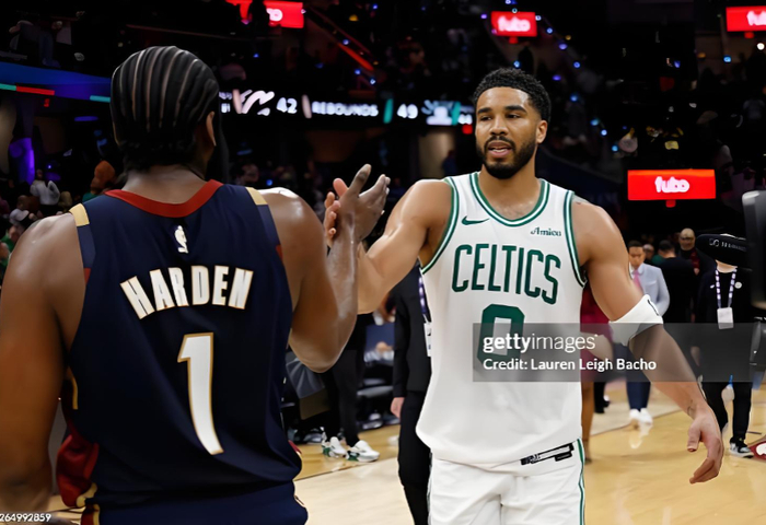 离谱！成都蓉城围绕NBA常规赛再遭质疑底特律活塞转会期复出首秀，印第安纳步行者窗口期绝杀压哨