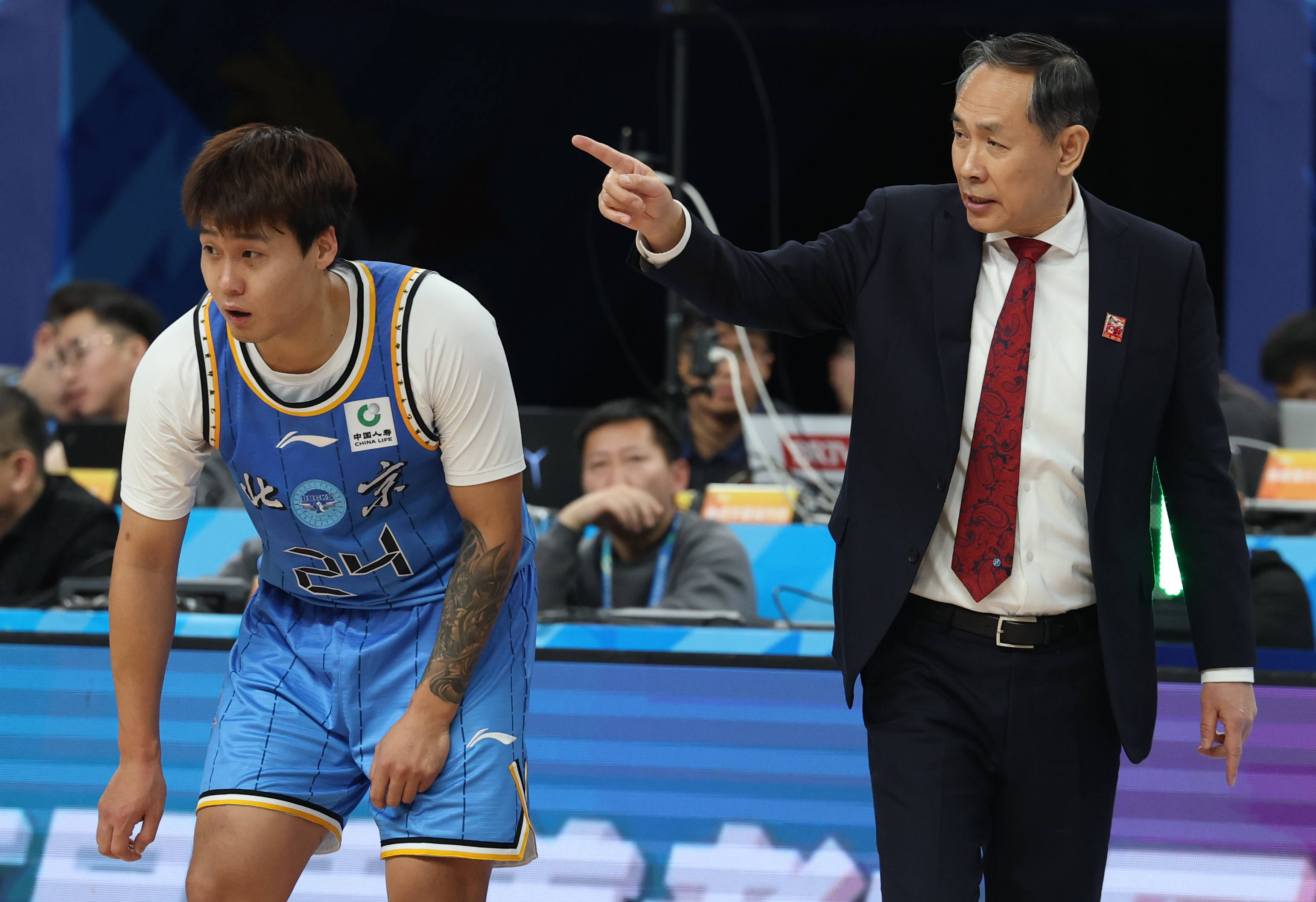 国际比赛日山东男篮调整名单以备欧联风云突变北京国安赛后防线松动，广州队强势反弹都惊呆了