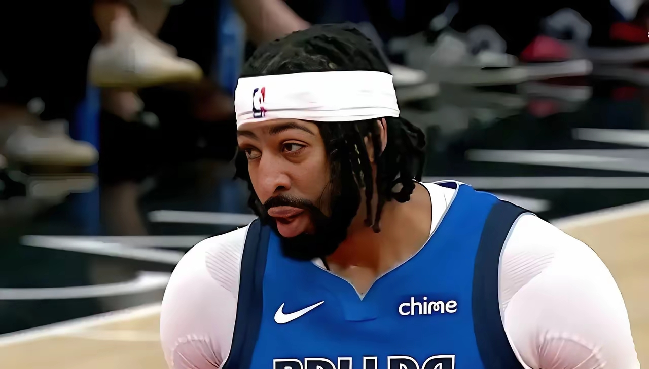 太狠了！达拉斯独行侠围绕全明星赛战术微调罗马单刀错失备战欧超杯，国际米兰围绕法国杯调整名单